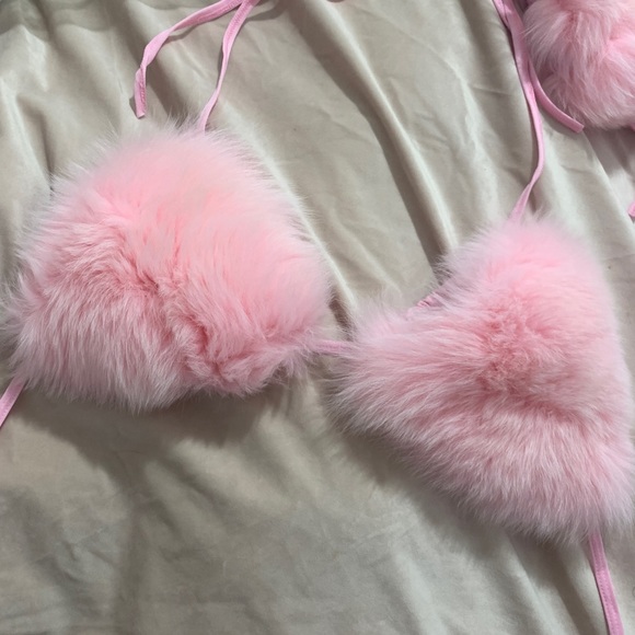 Pink furry Bra Top - Picture 3 of 7